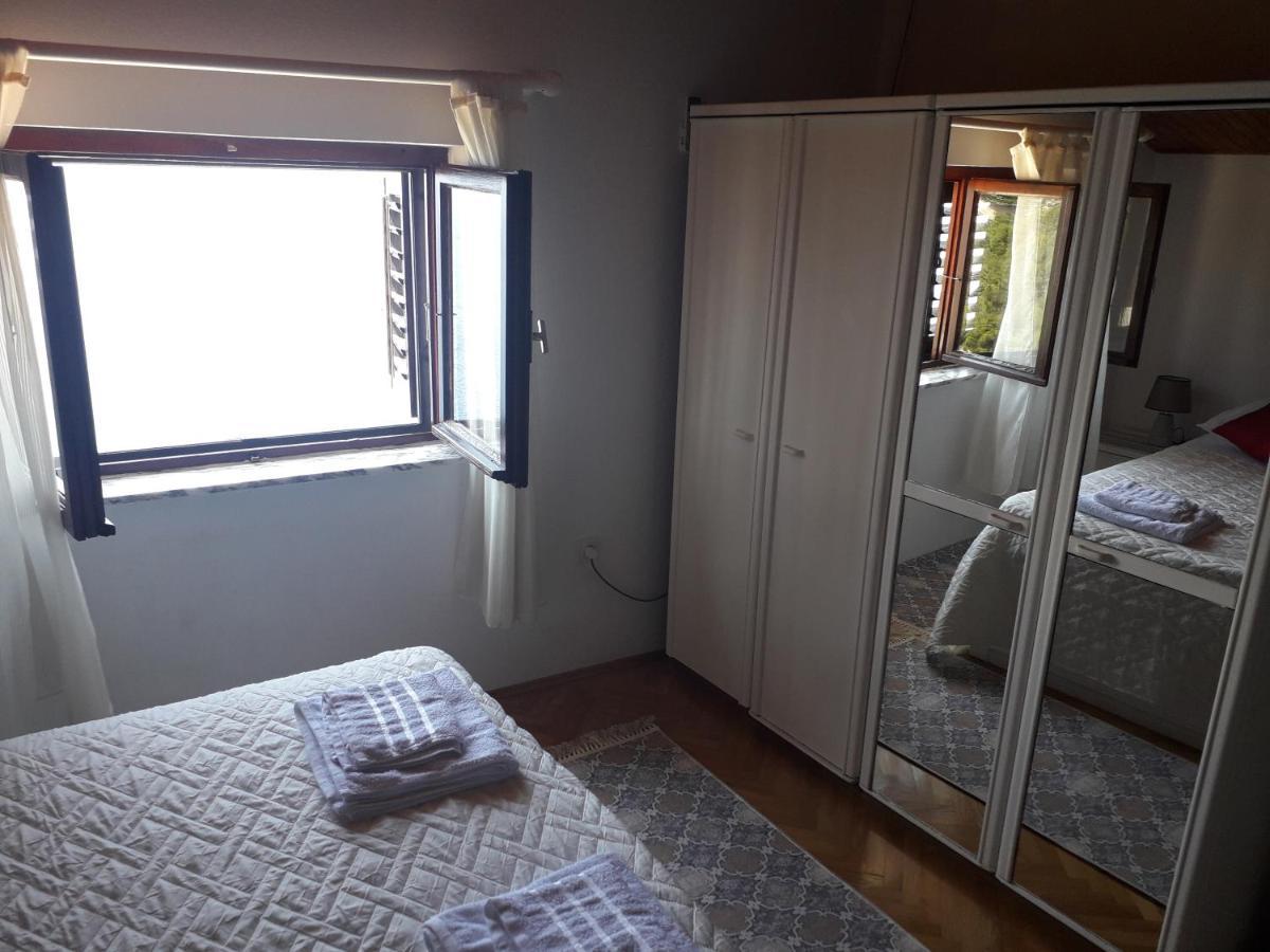 Ferienwohnung Leonarda Omiš Exterior foto