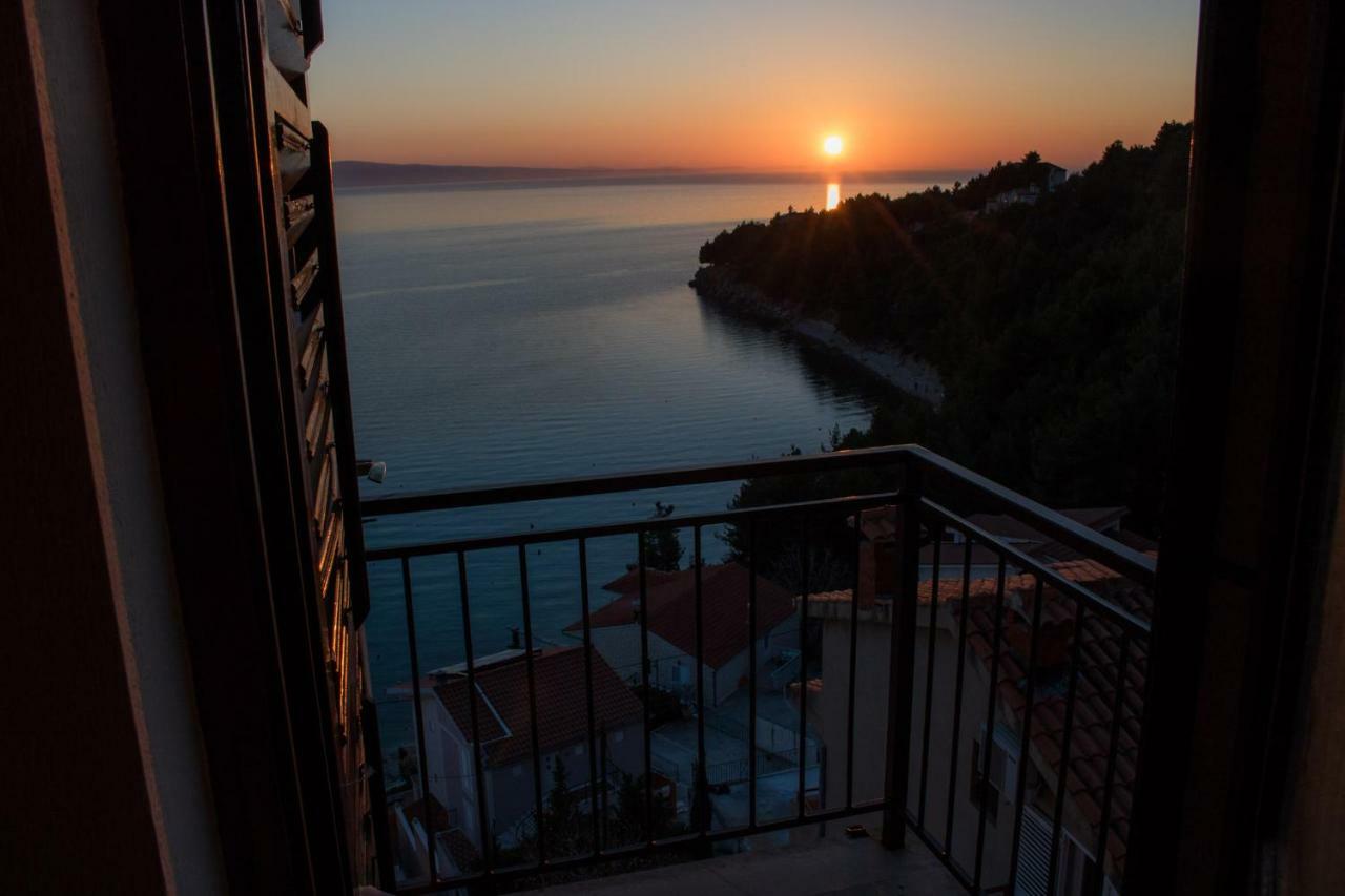 Ferienwohnung Leonarda Omiš Exterior foto