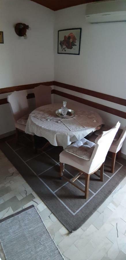 Ferienwohnung Leonarda Omiš Exterior foto